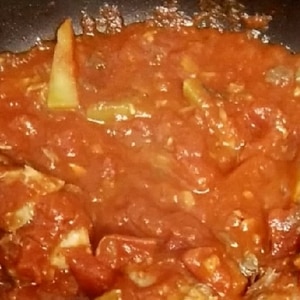 カットトマトの缶詰で作る簡単・本格トマトソース